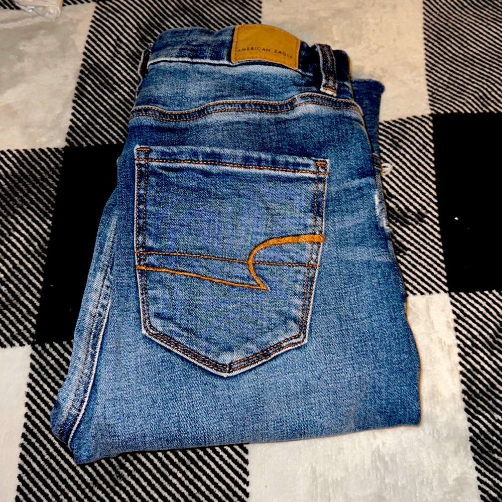 BRAND NEW AMERICAN EAGLE CURVY JEGGINGS